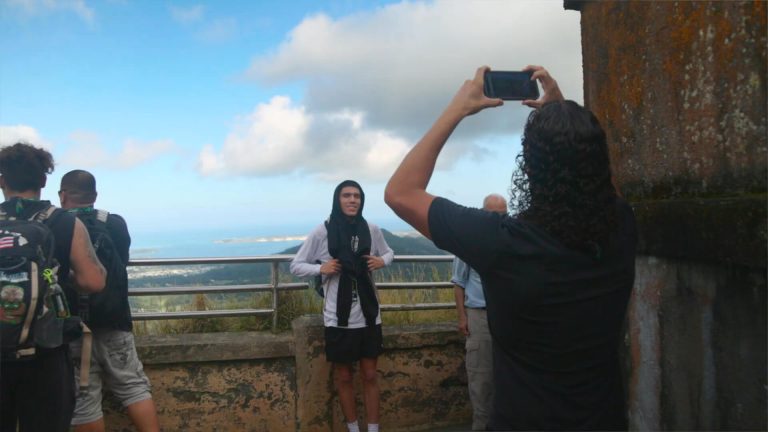 Hawaii Tiki Bowl Athletes Sightseeing