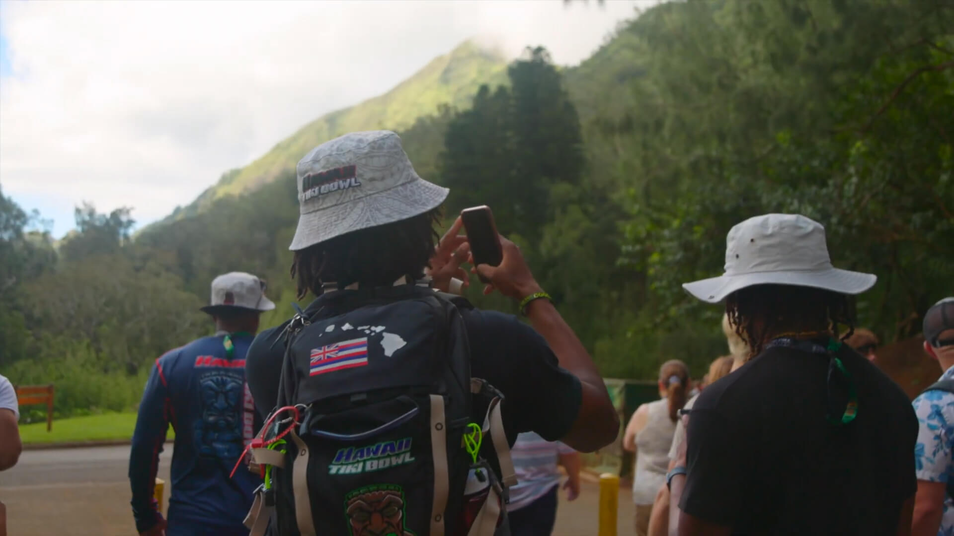 Hawaii Tiki Bowl Athletes Sightseeing