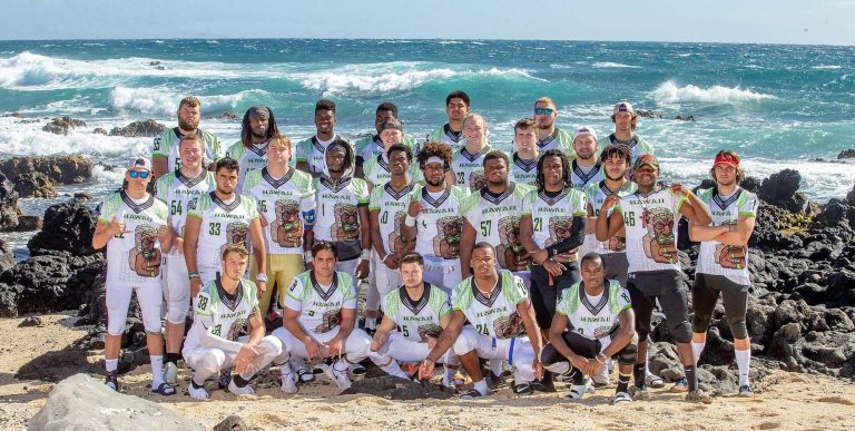 Hawaii Tiki Bowl team on the beach